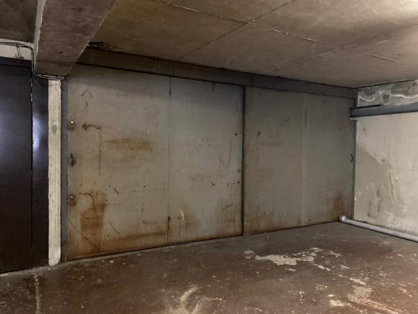 BOX pour Parking ou Stockage_ Surface d'environ 55 m².