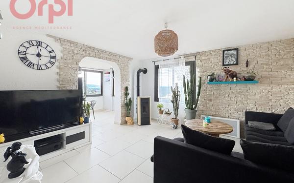 Maison à vendre    8 pièces • 146 m2 Fréjus