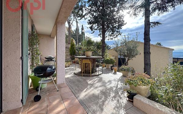 Maison à vendre    8 pièces • 146 m2 Fréjus