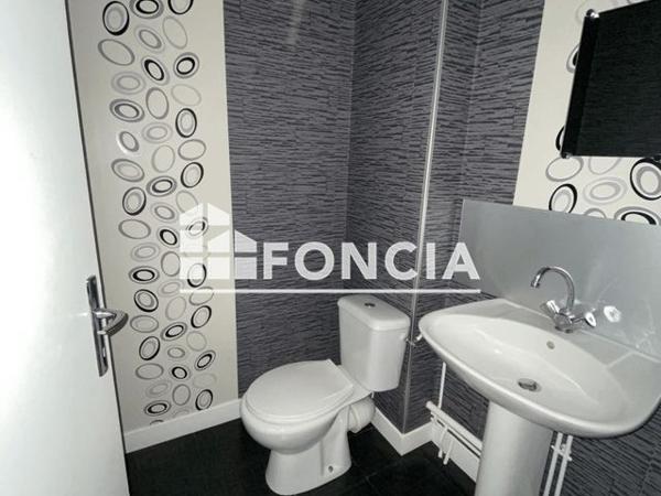 Location Appartement 4 pièces 110.83 m² - 8 RUE MAURICE AMEIL Wadelincourt 08200