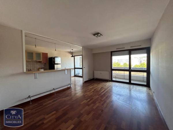 Appartement à louer 3 pièces 75.08m² Annemasse (74100)