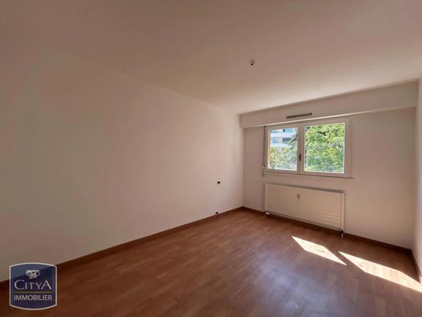 Appartement à louer 3 pièces 75.08m² Annemasse (74100)
