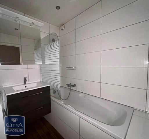 Appartement à louer 3 pièces 75.08m² Annemasse (74100)