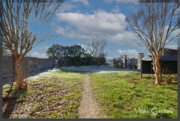 Immeuble à vendre Proche de COUTRAS (33)