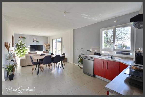 Immeuble à vendre Proche de COUTRAS (33)