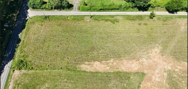 À vendre - Terrain projet construction 1758 m² situé à Pouillon (40350)