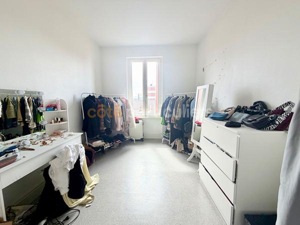 Location
                Appartement56,54 m² - 3 Pièces -
                    CLERMONT FERRAND (63100)