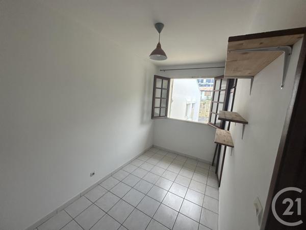 Immeuble à vendre  194 m2 ST DENIS - 974