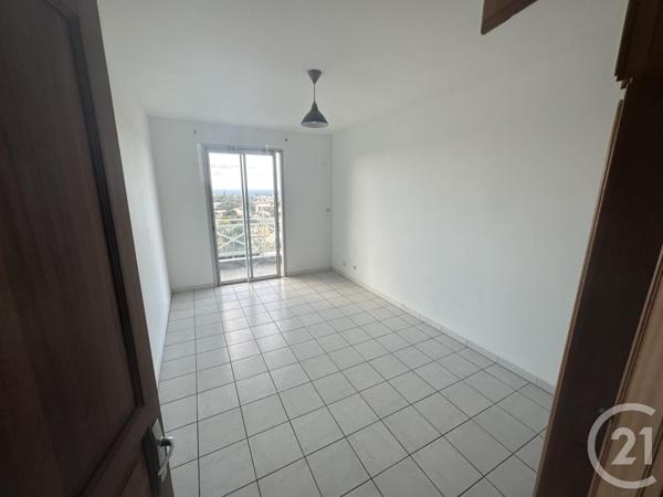 Immeuble à vendre  194 m2 ST DENIS - 974