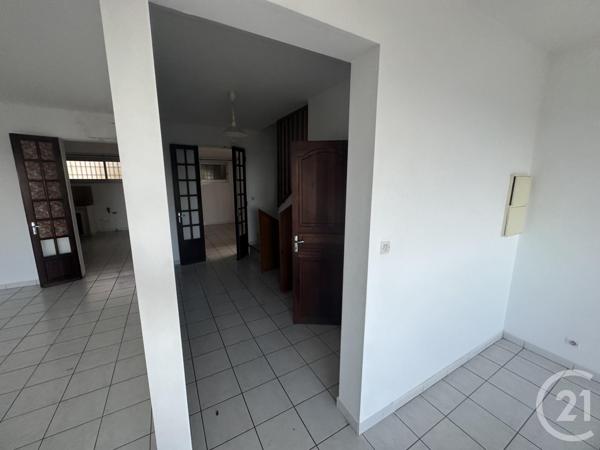 Immeuble à vendre  194 m2 ST DENIS - 974