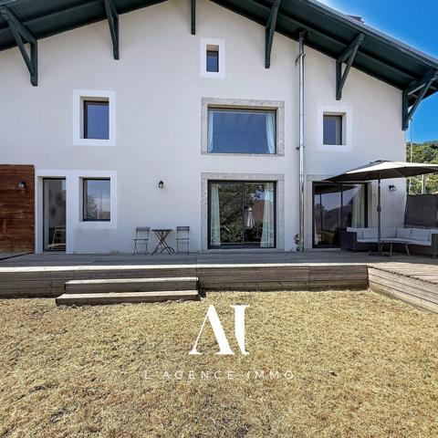 Maison de ville de 128 m² avec terrasse de 70 m² sans vis-à-vis, jardin et garage – Péron 01630