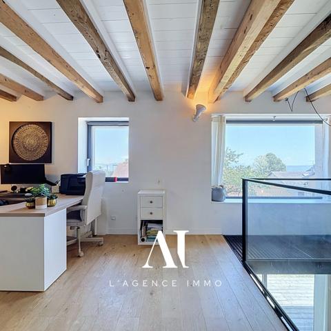 Maison de ville de 128 m² avec terrasse de 70 m² sans vis-à-vis, jardin et garage – Péron 01630