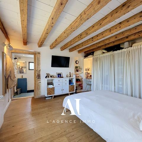 Maison de ville de 128 m² avec terrasse de 70 m² sans vis-à-vis, jardin et garage – Péron 01630