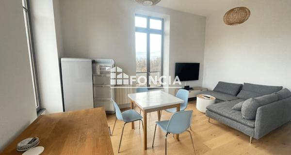 Location Appartement meublé 2 pièces 42.15 m² - Champagne-au-mont-d'or 69410