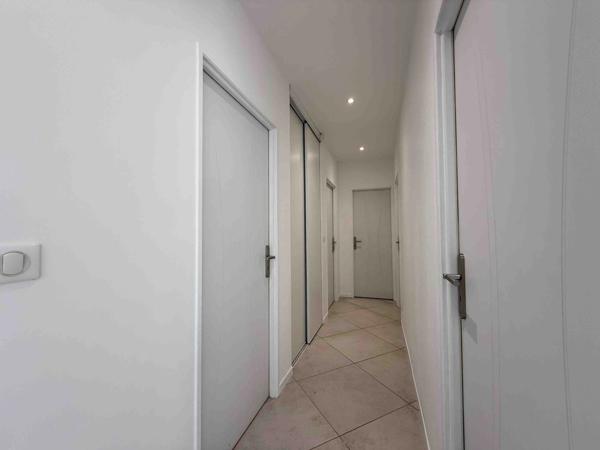 Maison de plain-pied récente – 81 m² – 3 chambres – Garage - Châteauneuf-de-Chabre (05)