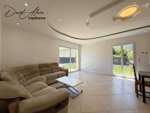 Maison de plain-pied récente – 81 m² – 3 chambres – Garage - Châteauneuf-de-Chabre (05)