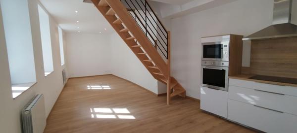 21200 BEAUNE - Appartement en Duplex 3 pièces, 2 chambres 65.12 m2 - Hypercentre - + Grenier + cave