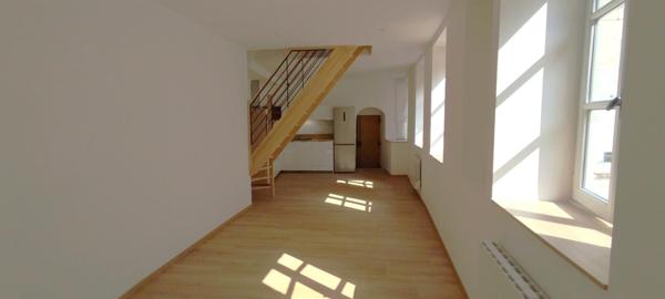 21200 BEAUNE - Appartement en Duplex 3 pièces, 2 chambres 65.12 m2 - Hypercentre - + Grenier + cave