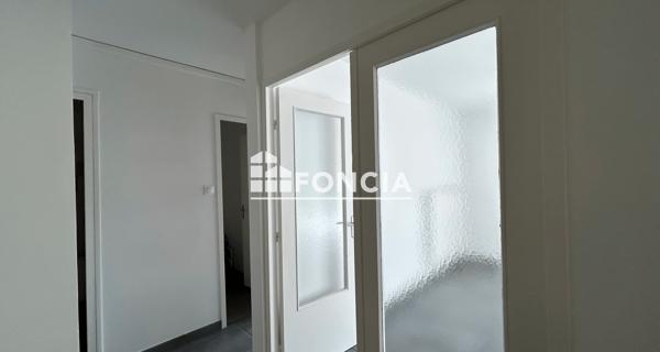 Location Appartement 2 pièces 47 m² - Neuville-sur-saône 69250