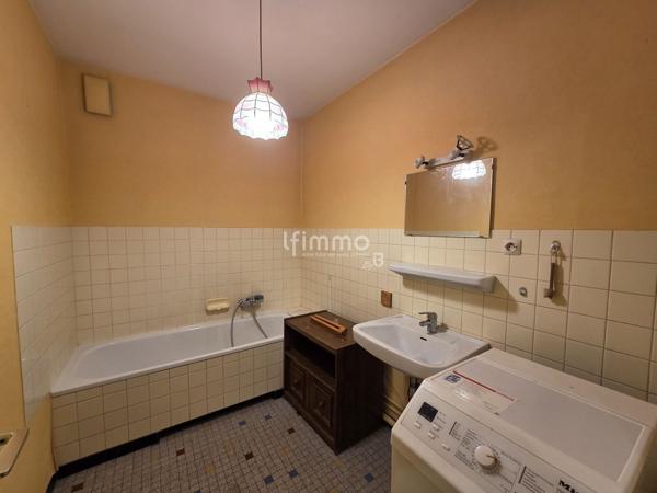 Appartement 2 pièces 58 m² Ascenseur, cave & parking privé