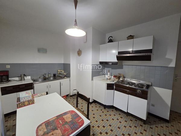 Appartement 2 pièces 58 m² Ascenseur, cave & parking privé