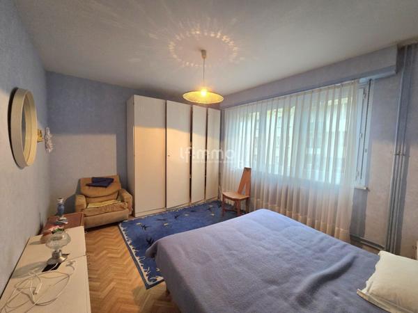 Appartement 2 pièces 58 m² Ascenseur, cave & parking privé