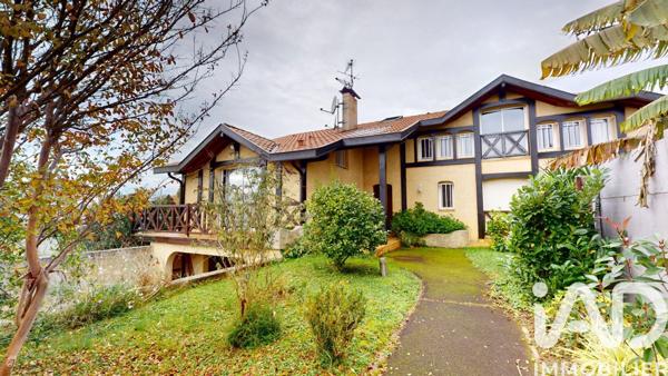 Maison à vendre 7 pièces 205 m² Saint-Vincent-de-Tyrosse