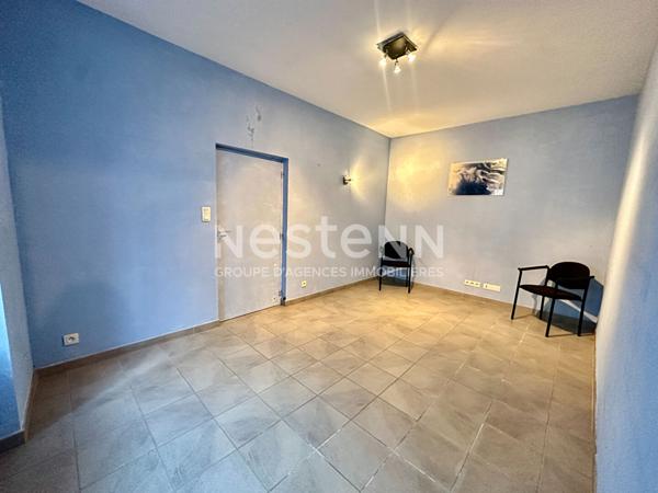 Maison de ville atypique 154m² dont espace indépendant de 58m² - garage et cour - Montval sur Loir centre