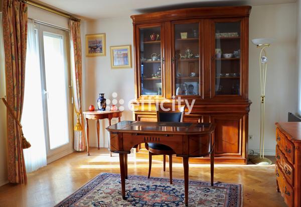 Appartement
         3 pièces
        - 89 m² Exclusivité 665 000 € *