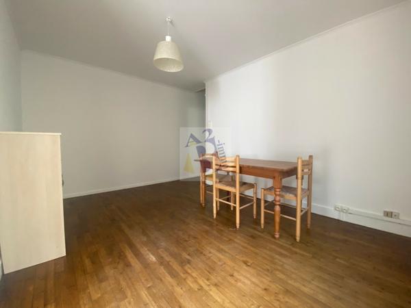 Vente appartement Angouleme (16000), 42.00m² avec 2 pièce(s) dont 1 chambre(s). Agence Allard Brimeaud