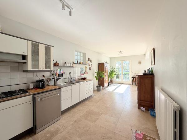 Maison
         9 pièces
        - 160 m² Exclusivité 319 000 € *