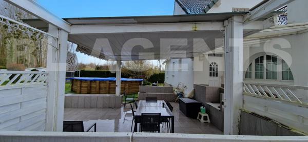 Superbe pavillon de 10 pièces, en parfait état, sur un magnifique terrain clos et arboré de 3 400 m²