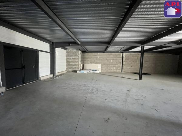 ENTREPOT 320 m² PAMIERS ZONE COMMERCIALE