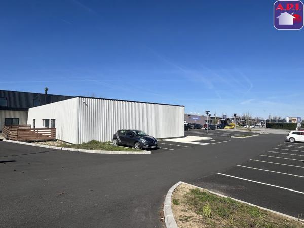 ENTREPOT 320 m² PAMIERS ZONE COMMERCIALE