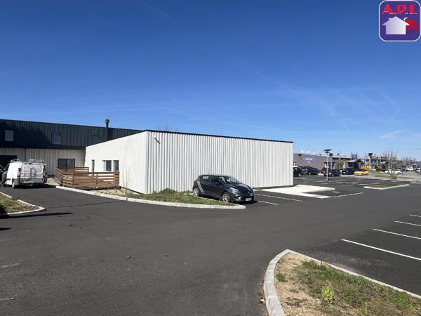 ENTREPOT 320 m² PAMIERS ZONE COMMERCIALE