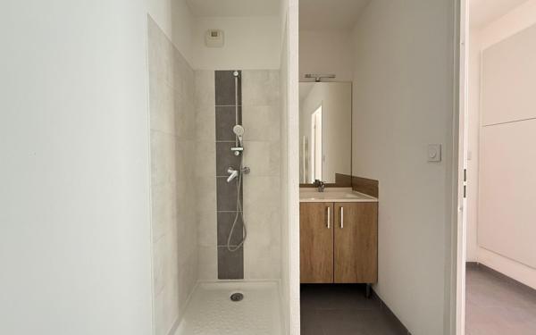 Appartement à vendre    1 pièce •  Royan