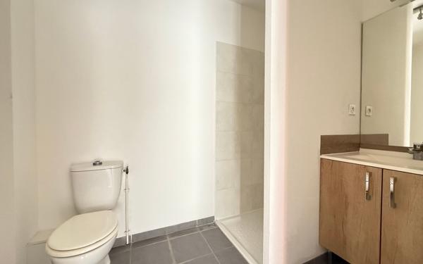 Appartement à vendre    1 pièce •  Royan