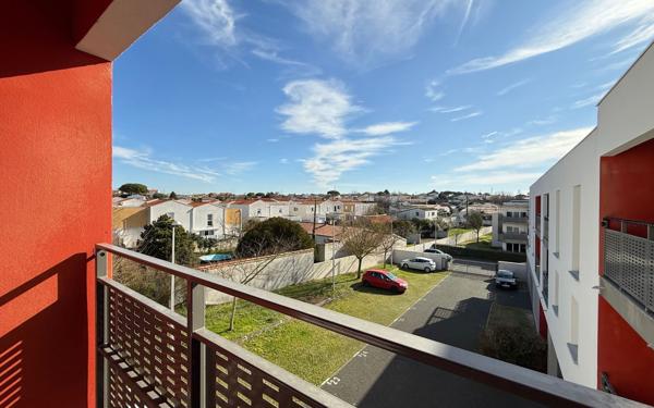 Appartement à vendre    1 pièce •  Royan