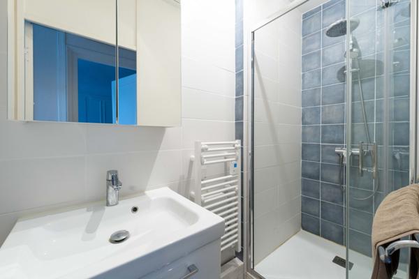 Charmant appartement ancien rénové – Centre-ville