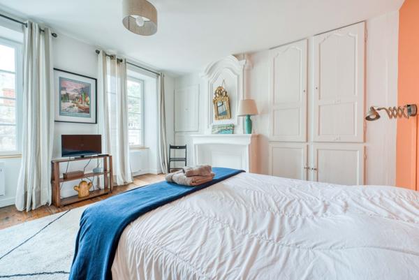 Charmant appartement ancien rénové – Centre-ville