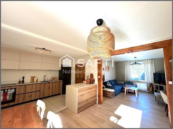 Maison de ville avec jardin et grand garage