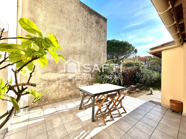 Maison de ville avec jardin et grand garage