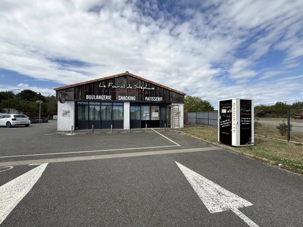 Vente immobilière : Local et fonds de commerce à Gémozac    215 000 €- L'AGENCE DE L'IMMOBILIER.