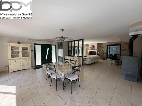 Maison à vendre à Chemillé-en-Anjou dans le Maine-et-Loire (49120), ref : 49062/767