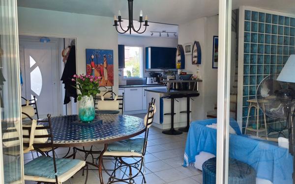 Maison à vendre    5 pièces • 81 m2 Sanary-sur-Mer