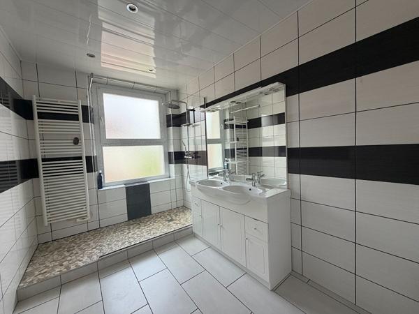 Maison 6 pièces 156.17 m2