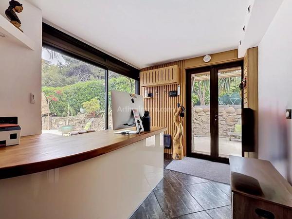 Vente                                                      Maison
                        
                     5 pièces                      90 m2                     à Lumio