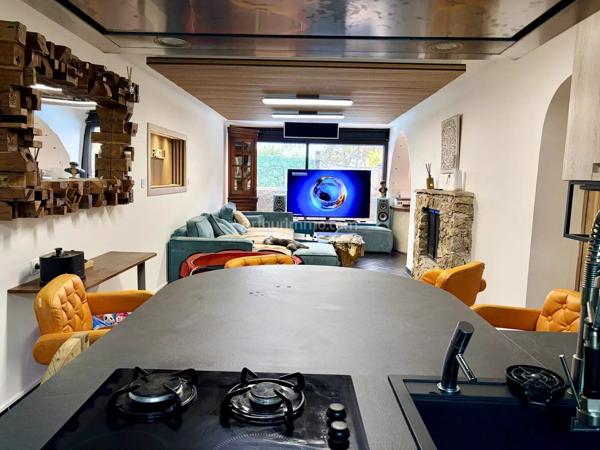Vente                                                      Maison
                        
                     5 pièces                      90 m2                     à Lumio
