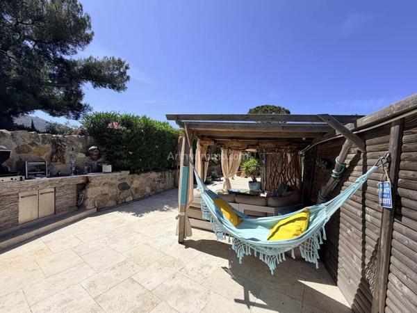 Vente                                                      Maison
                        
                     5 pièces                      90 m2                     à Lumio