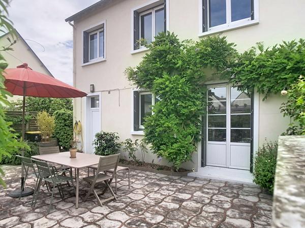 A VENDRE a la limite entre SAINT BARTHELEMY et ANGERS Maison 3 chambres et jardin !
